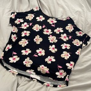 Ava Sky Hibiscus Top Momo M